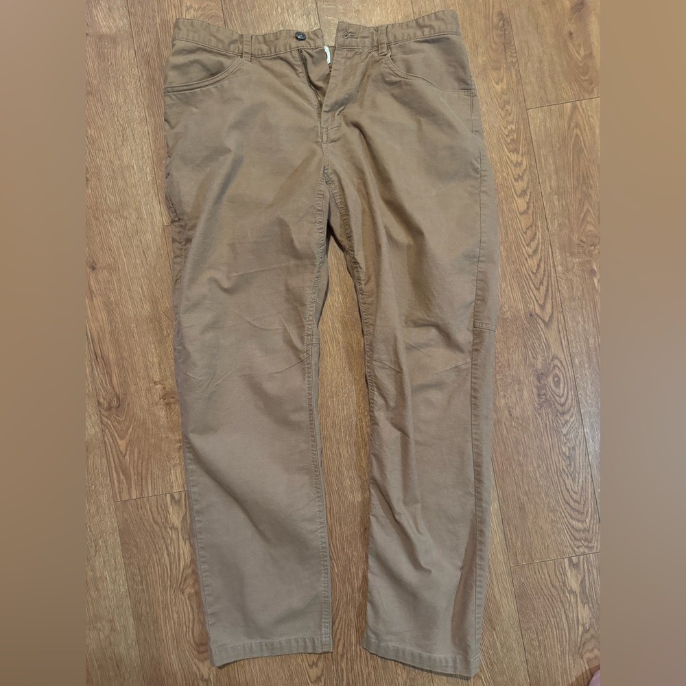 The North Face Men's Tan Chinos